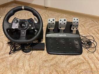 Logitech G920, volant s pedály