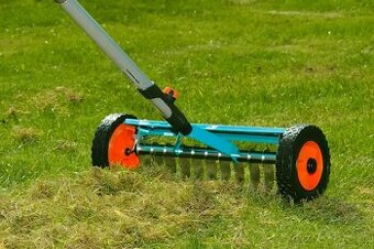 Gardena - kypřič trávníku - prac. š. 32 cm