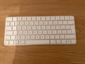 Apple Magic Keyboard CZ (QWERTZ) bez Touch ID - zánovní