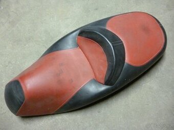 Yamaha X-city 125, 250. Sedadlo. od 2007