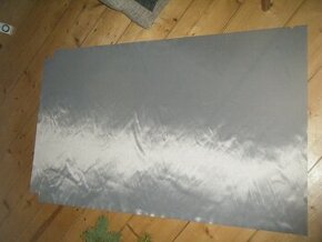 Látka - o rozměrech 136x82cm