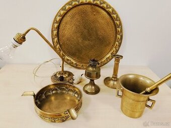 Mosazné staré dekorace