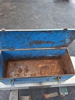 Plechová bedna box na nářadí