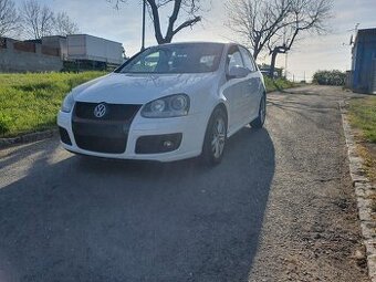 Vw Golf 1.6 MPI nová stk