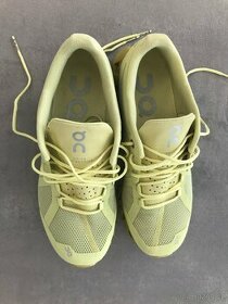 Prodám dámské běžecké boty ON running