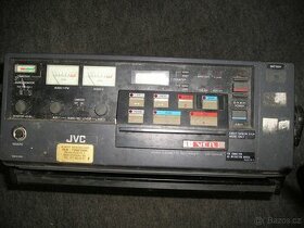 Prodám starý historický přenosný videorekordér-rarita - 1