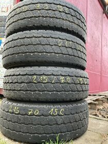 215/70/15 C -Bridgestone-Dodavka-zatežove letni