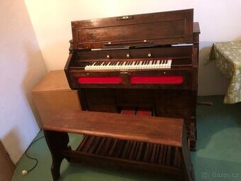 PRODÁM HARMONIUM S PEDÁLEM