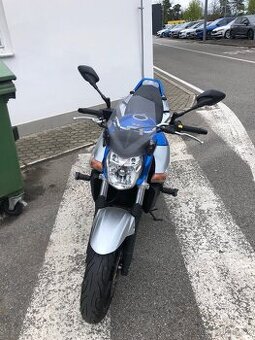 Suzuki GSR