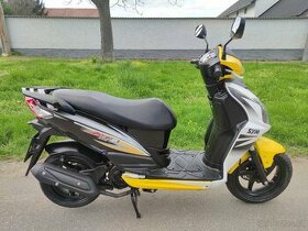 SYM Jet 4 125 žlutá