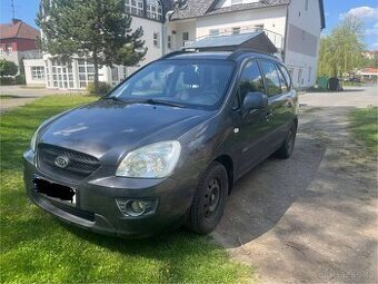 Prodám kia carans 2.0 CRDI rok 2009 Najeto 150 000 KM