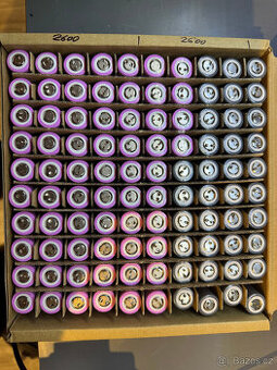100kusů Li-Ion 18650 články baterie kapacita 2600mAh