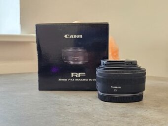 Canon RF 38/1,8 MACRO IS STM