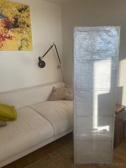 Výklopný, kovový, bílý botník, 50x169x15 cm