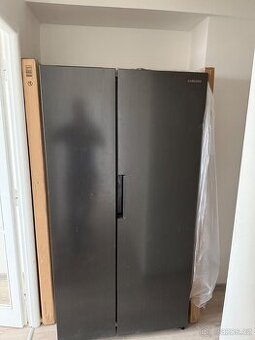 Americká lednice Samsung