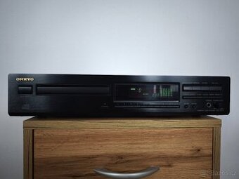 CD přehrávač Onkyo DX-7211
