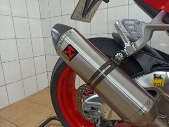Aprilia RSV4, Tuono V4 - Akrapovič