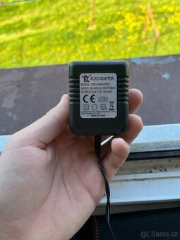 Airsoftová nabíječka na akumulátor Ni-MH