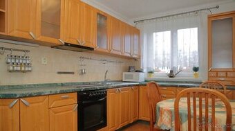 Prodej bytu 3+1, 72m2 / Benešov u Prahy - 1