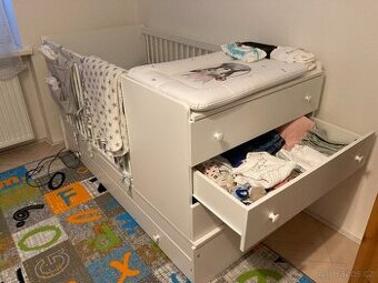 Klups dřevěná postýlka s šuplíky a přebalovacím pultem