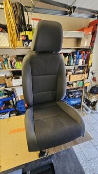 Sedadla Touran, airbagy, výhřev, kabeláž 1T3