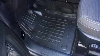 Ford Kuga gumové koberce