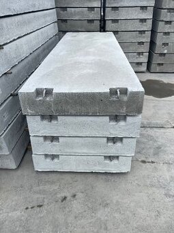 Betonové silniční panely