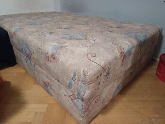 Prodám postel ve slušném stavu 190x110cm Cena 499Kč