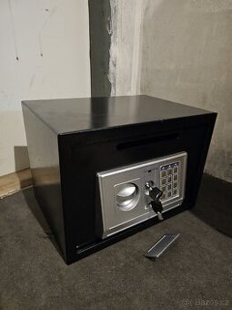 Digitální sejf 35 x 25 x 25 cm