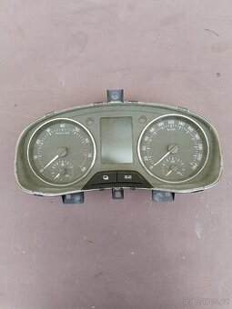 Prodám budíky Fabia 2  Rapid Roomster