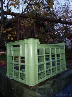 Plastové přepravky zelené 600x400x320mm