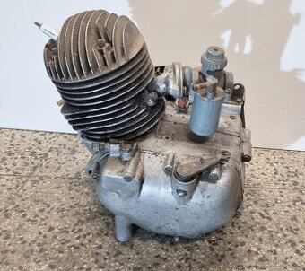 Manet S 100 - motor