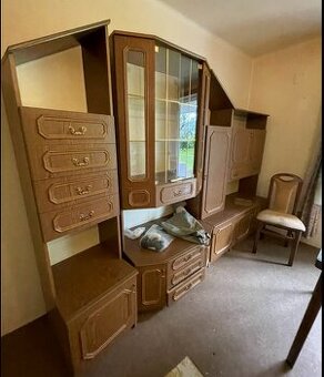 Obývací stěna za odvoz