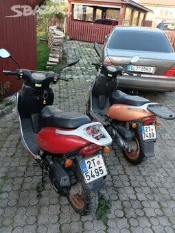 Dva skútry Yuki rallye moto zeta