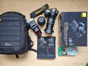 Nikon D750 + Nikon 24-120 f4 + Nikon 85 f1.8 + Nikon SB-910