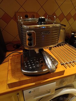 Pákový kávovar De'Longhi Scultura ECZ 351.GY / 1100