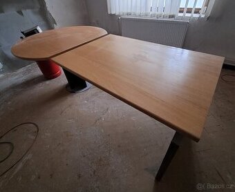 Kancelářský stůl s kontejnerem - 1