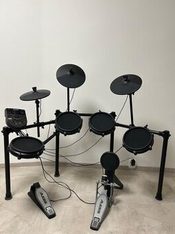 Elektronické bicí Alesis Nitro Mesh Kit – výborný stav