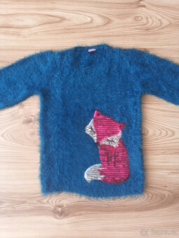 Dívčí svetřík ,župan,sukýnky