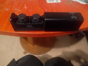 sluchátka JBL Under Armour True Wireless Flash X .