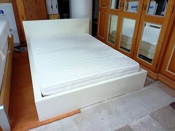 Prodám hezké letiště IKEA MALM 140 x 200 cm