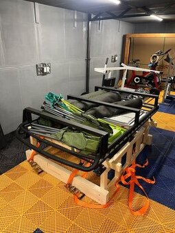 Expediční zahrádka / střešní nosič na Volkswagen Touareg“