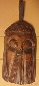 Dřevěná plastika na zeď (lopatka).