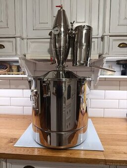 Pálenice palírna destilační přístroj