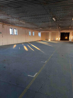 Pronájem haly 1200 m² v Moravanech u Brna