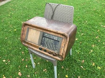 Starožitné retro rádio magnadyne