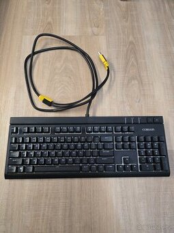 Mehcanická klávesnice Corsair Gaming Strafe RGB Cherry MXRed