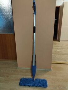 Mop na uklid