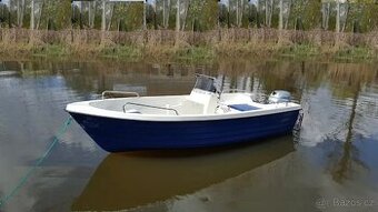 Motorový člun, loď Any 430