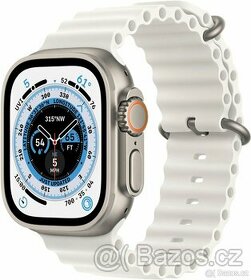 Apple Watch Ultra 49mm titanové pouzdro s bílým oceánským